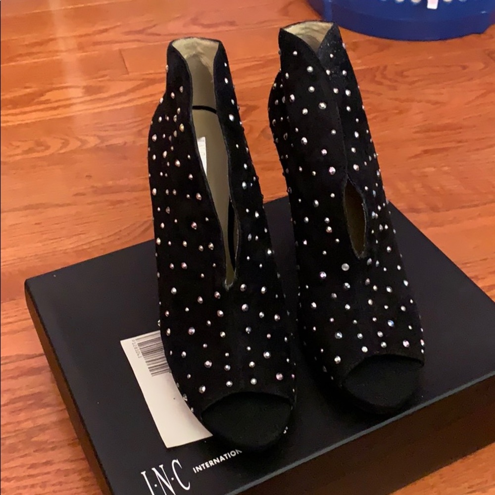 Heels NEVER WORN!!! Still in box!